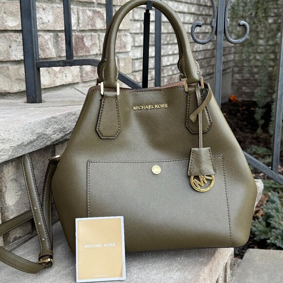 MICHAEL KORS GREENWICH LARGE SAFFIANO LEATHER SATCHEL CROSSBODY Like New - Picture 1 of 16